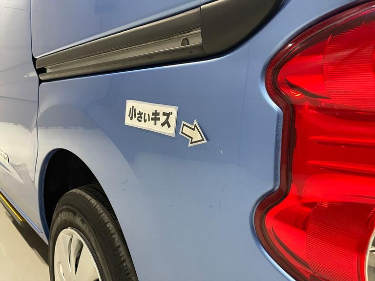 小さいキズがあります