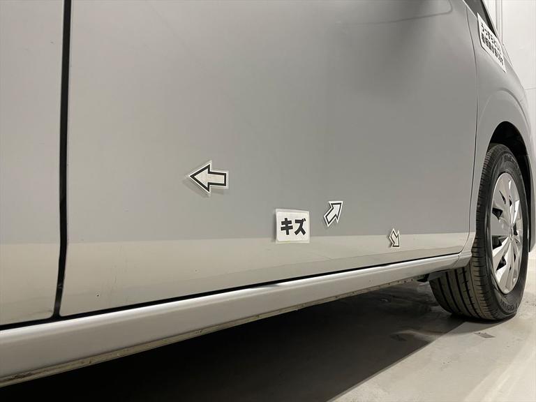 キズが数カ所あります