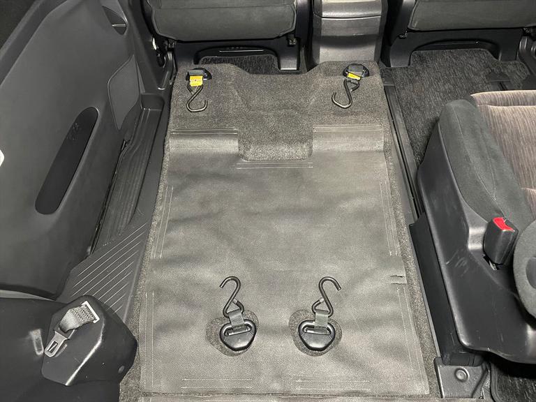 ３段階点検を全車徹底して行います。仕入れ時点検・ご購入頂いた後の点検・福祉車両取扱士スペシャリストによる納車前の最終点検の３段階の車両点検をクリアした車両を納車いたします。