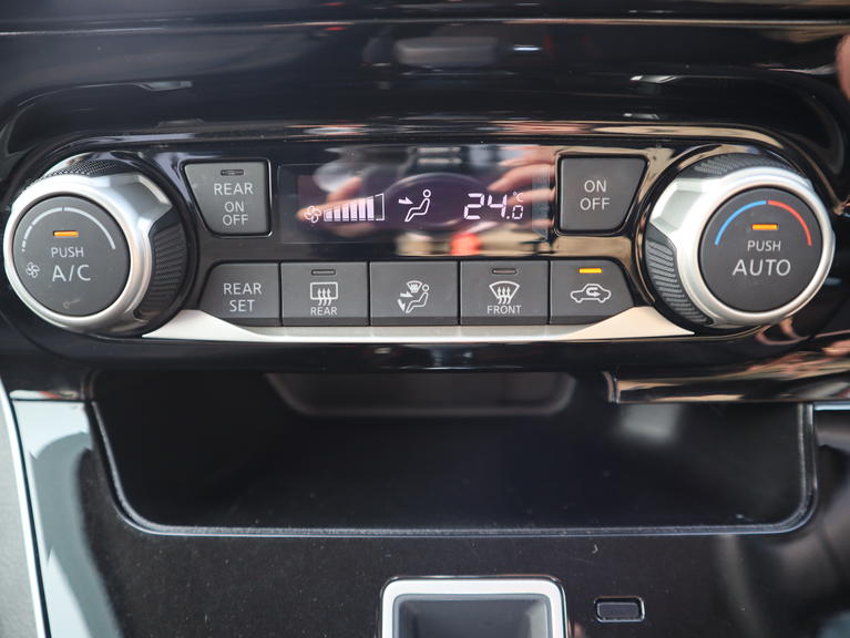 福祉車両全国販売「オアシスジャパン」のホームページをご覧ください。福祉車両約60台展示中！各地のお客様の声も多数掲載。ライブカメラによる生中継のデモで詳しく車両をご覧いただけます。ご安心ください。