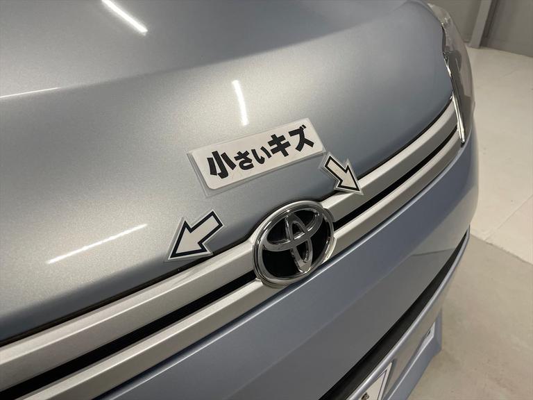 小さいキズが数箇所あります