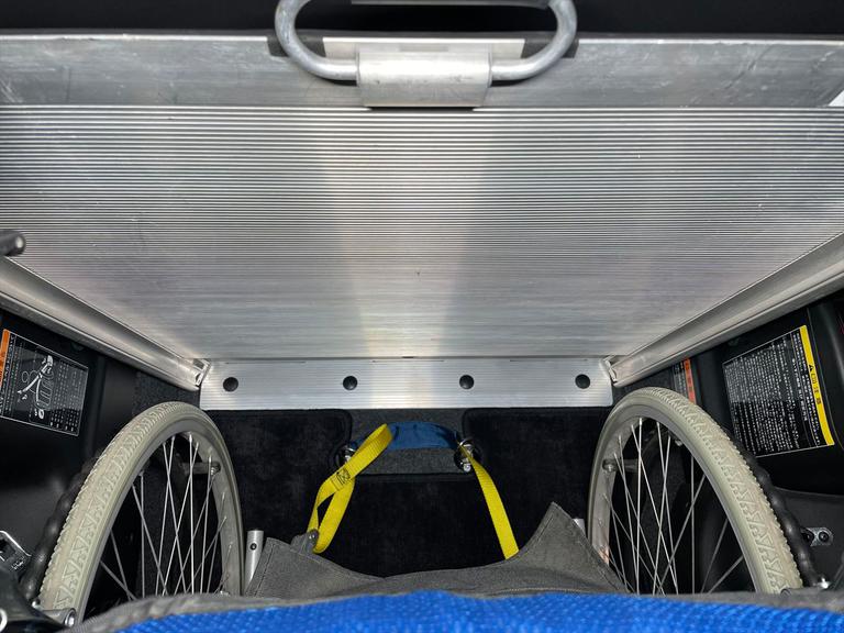 ☆福祉車両のみ１５０台展示！【見て】【触れて】【選べる】福祉車両専門店☆