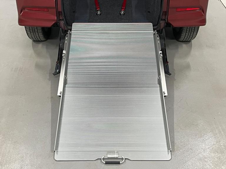 遠方の方でも1年保証付で安心！保証距離：無制限　保証部位：52部位対応！高額修理になるエンジン、ミッションを中心としたトラブルをカバー！あったら「たすかる」中古車保証ライトプラン無料でお付けします！