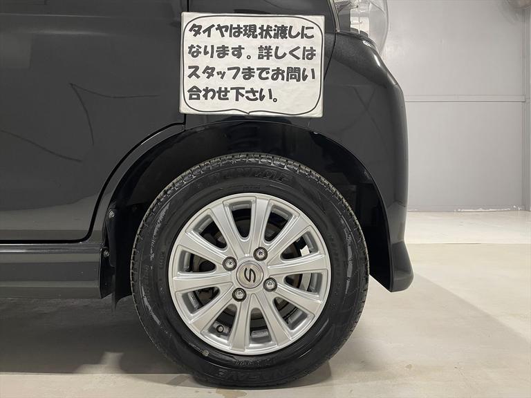 タイヤは現状渡しになります。詳しくはスタッフまでお問い合わせ下さい。