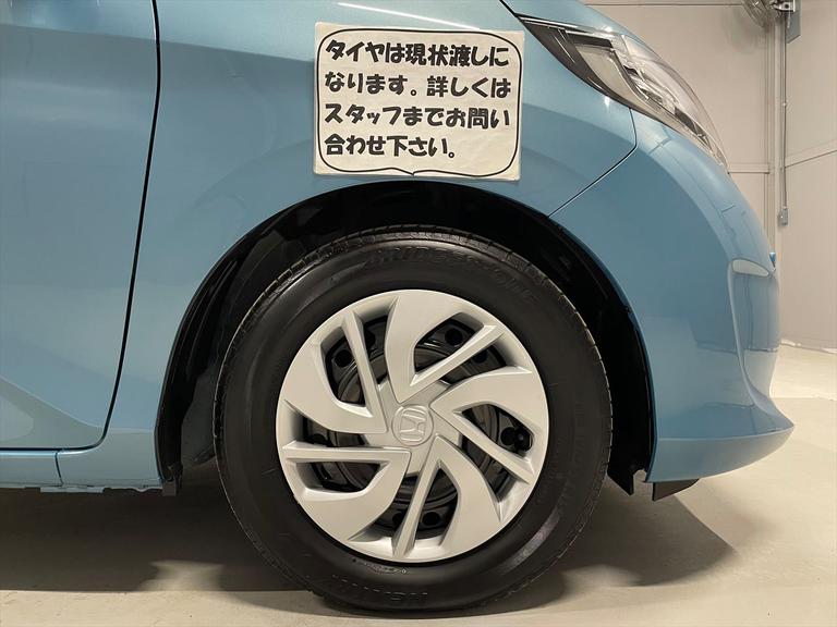 タイヤは現状渡しになります。詳しくはスタッフまでお問い合わせ下さい。