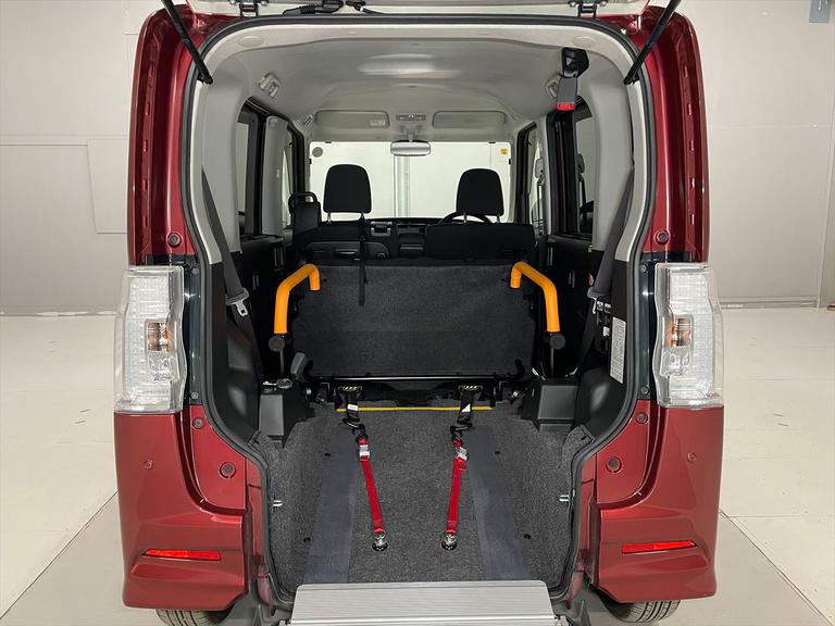 尚、エンジン、ミッション以外の部位の保証が必要な方はあったら「たすかる」中古車保証のスタンダードプラン、プラチナプランといった有料保証をおすすめいたします。