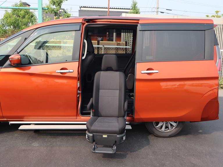 福祉車両全国販売「オアシスジャパン」のホームページをご覧ください。福祉車両約60台展示中！各地のお客様の声も多数掲載。ライブカメラによる生中継のデモで詳しく車両をご覧いただけます。ご安心ください。