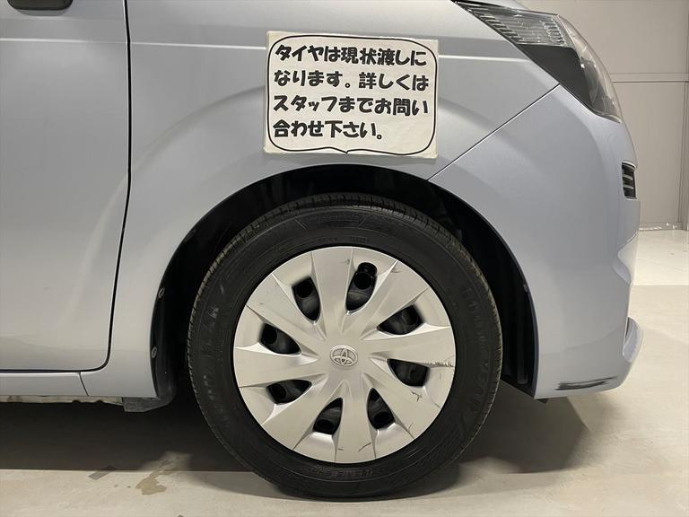 タイヤは現状渡しになります。詳しくはスタッフまでお問い合わせ下さい。