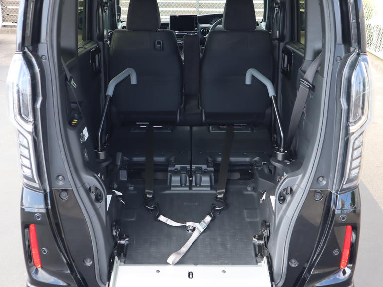 福祉車両全国販売「オアシスジャパン」のホームページをご覧ください。福祉車両約60台展示中！各地のお客様の声も多数掲載。ライブカメラによる生中継のデモで詳しく車両をご覧いただけます。ご安心ください。