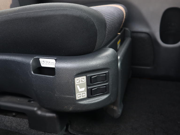 福祉車両全国販売「オアシスジャパン」のホームページをご覧ください。福祉車両約60台展示中！各地のお客様の声も多数掲載。ライブカメラによる生中継のデモで詳しく車両をご覧いただけます。ご安心ください。