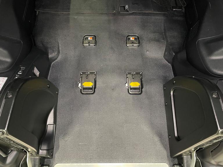 当社は福祉車両見て・触れて・選べる福祉車両のみを販売・買取する福祉車両専門店です。営業・メンテナンススタッフは福祉車両の有資格者です。福祉車両のことは福祉車両のたすかるにお任せください！