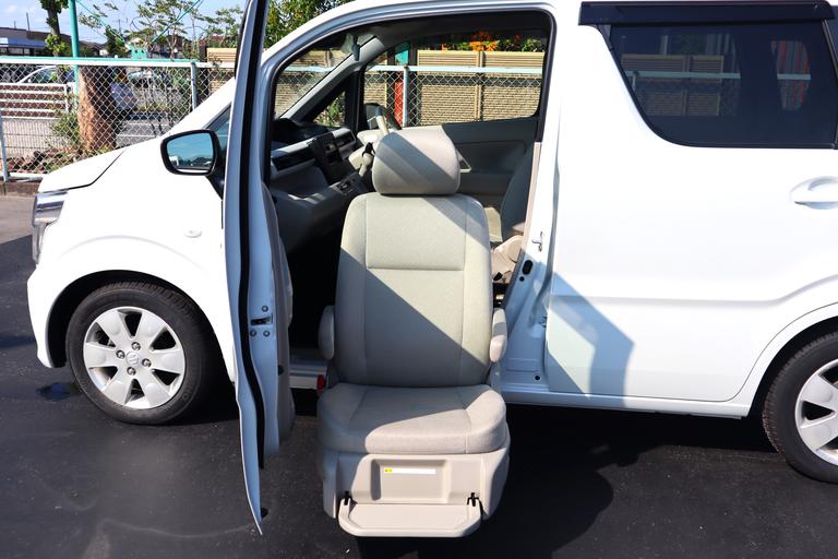 福祉車両全国販売「オアシスジャパン」のホームページをご覧ください。福祉車両約60台展示中！各地のお客様の声も多数掲載。ライブカメラによる生中継のデモで詳しく車両をご覧いただけます。ご安心ください。