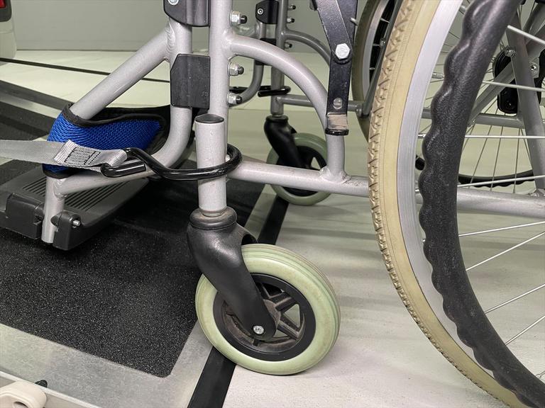 尚、エンジン、ミッション以外の部位の保証が必要な方はあったら「たすかる」中古車保証のスタンダードプラン、プラチナプランといった有料保証をおすすめいたします。