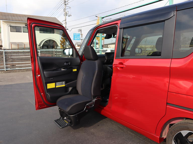 福祉車両全国販売「オアシスジャパン」のホームページをご覧ください。福祉車両約60台展示中！各地のお客様の声も多数掲載。ライブカメラによる生中継のデモで詳しく車両をご覧いただけます。ご安心ください。