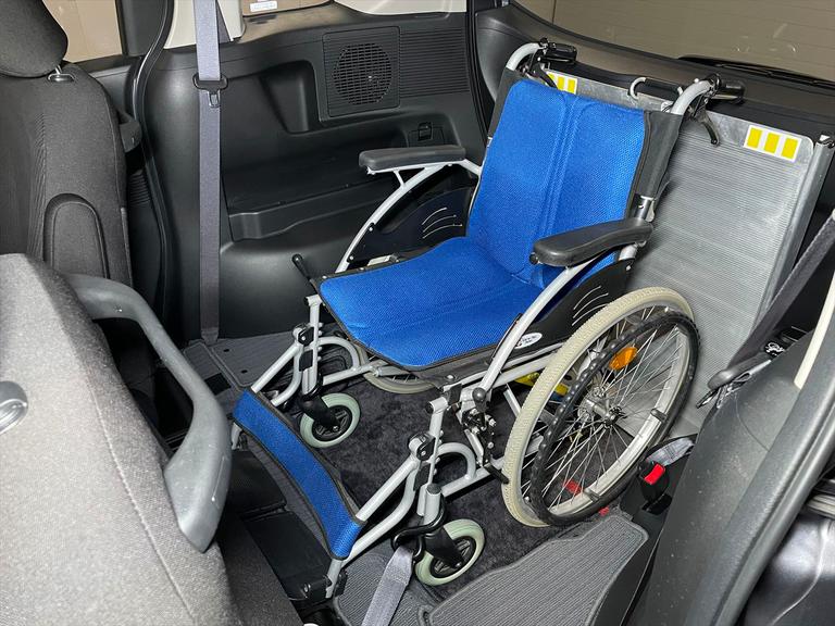 ☆福祉車両のみ１５０台展示！【見て】【触れて】【選べる】福祉車両専門店☆