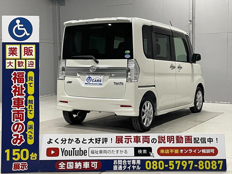 清掃には一切の妥協をしません。福祉装置は分解し清掃を実施。全車両、車専用業務用消臭・除菌剤を使用し、消臭・除菌を行っております。