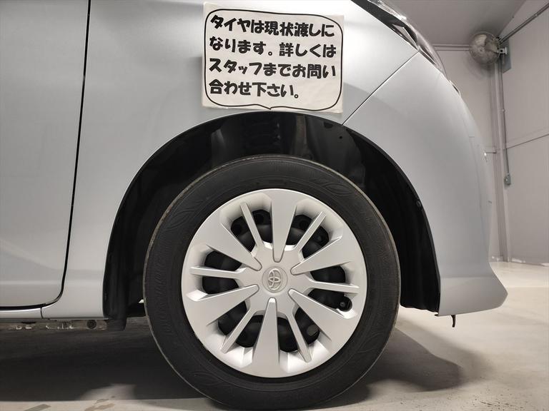 タイヤは現状渡しになります。詳しくはスタッフまでお問い合わせ下さい。
