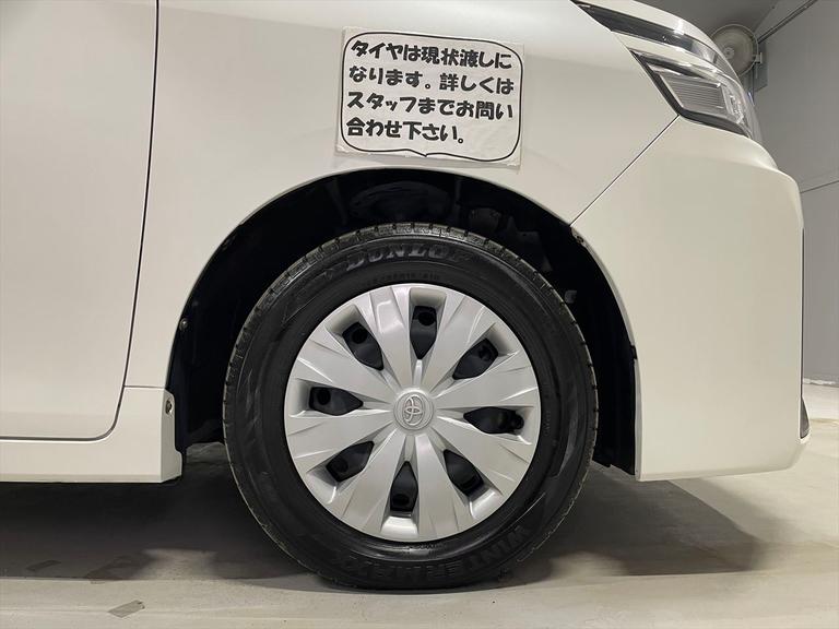 タイヤは現状渡しになります。詳しくはスタッフまでお問い合わせ下さい。