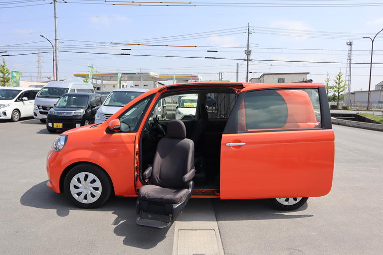 福祉車両全国販売「オアシスジャパン」のホームページをご覧ください。福祉車両約60台展示中！各地のお客様の声も多数掲載。ライブカメラによる生中継のデモで詳しく車両をご覧いただけます。ご安心ください。