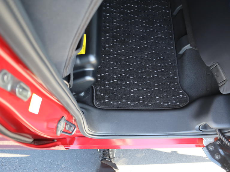 福祉車両全国販売「オアシスジャパン」のホームページをご覧ください。福祉車両約60台展示中！各地のお客様の声も多数掲載。ライブカメラによる生中継のデモで詳しく車両をご覧いただけます。ご安心ください。