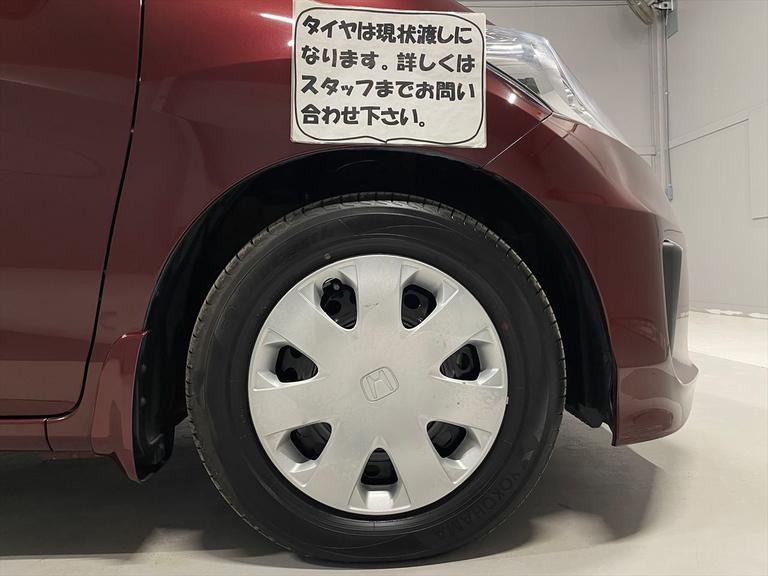 タイヤは現状渡しになります。詳しくはスタッフまでお問い合わせ下さい。