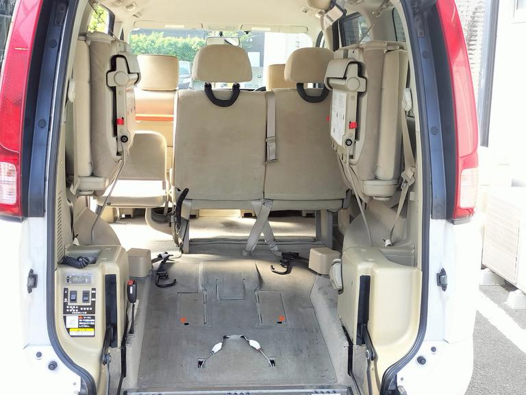 ☆福祉車両のみ１５０台展示！【見て】【触れて】【選べる】福祉車両専門店☆