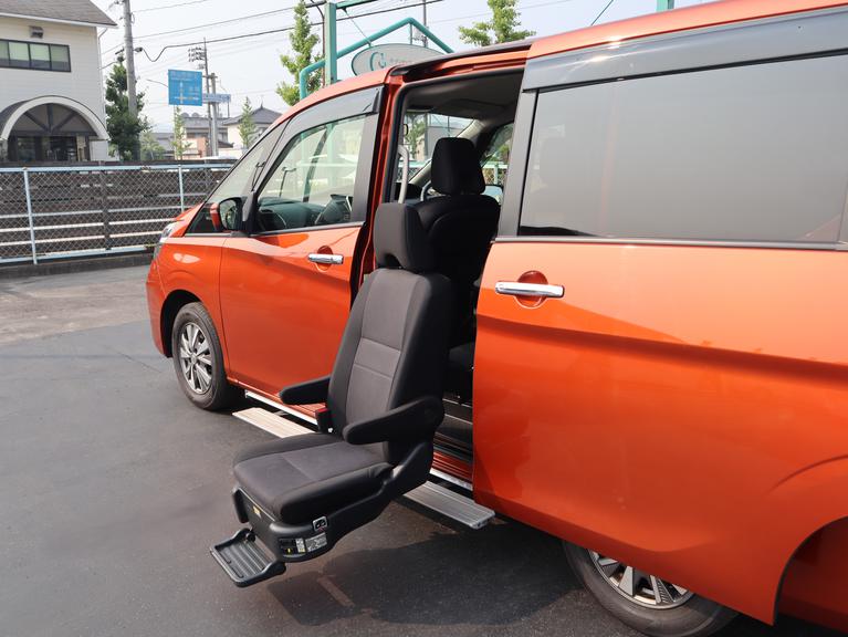 福祉車両全国販売「オアシスジャパン」のホームページをご覧ください。福祉車両約60台展示中！各地のお客様の声も多数掲載。ライブカメラによる生中継のデモで詳しく車両をご覧いただけます。ご安心ください。