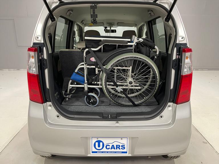 福祉車両の安全な乗り方から緊急回避方法までお伝えします。車椅子のまま乗れる車の操作もご安心ください。大変ご好評いただいております。