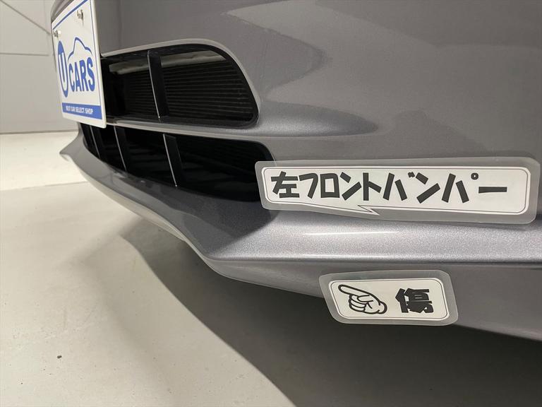 左フロントバンパーに傷があります