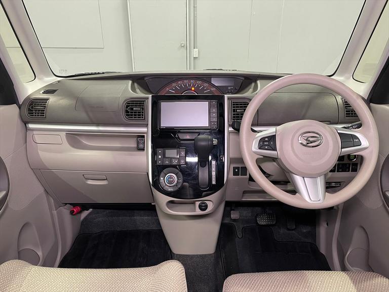 当社は福祉車両見て・触れて・選べる福祉車両のみを販売・買取する福祉車両専門店です。営業・メンテナンススタッフは福祉車両の有資格者です。福祉車両のことは福祉車両のたすかるにお任せください！