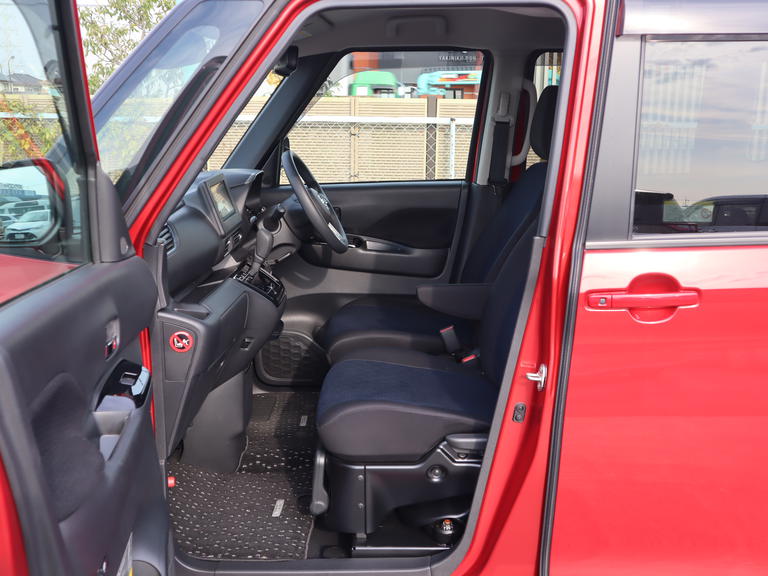 福祉車両全国販売「オアシスジャパン」のホームページをご覧ください。福祉車両約60台展示中！各地のお客様の声も多数掲載。ライブカメラによる生中継のデモで詳しく車両をご覧いただけます。ご安心ください。