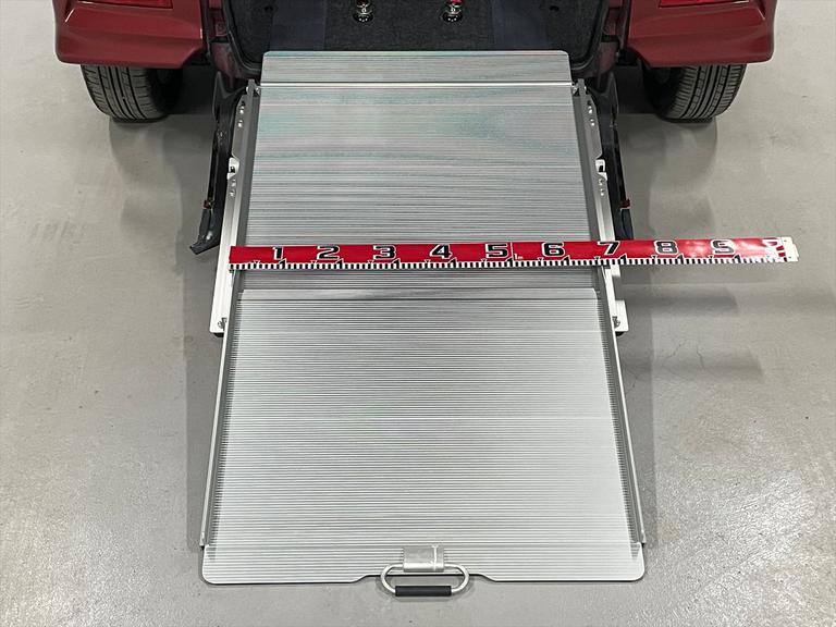 安心の２４時間３６５日の全国対応ロードサービスが受けられます。保証費用は本体価格に含まれています。詳細については、スタッフにご確認をお願い致します。